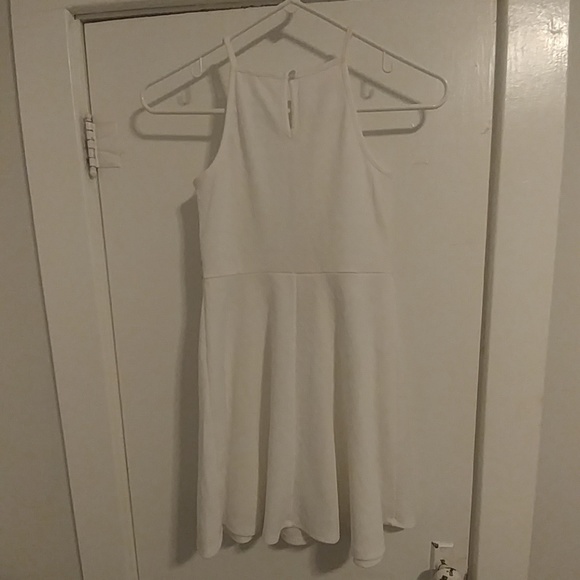 Monteau girl performance/semi-formal dress - Picture 3 of 3